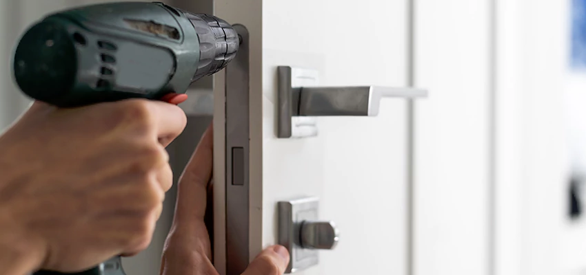 Locksmith For Lock Replacement Near Me in McFarland, CA