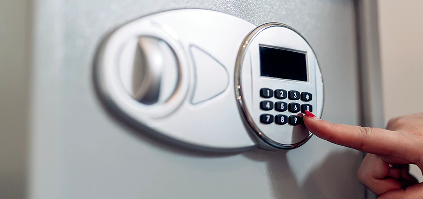 Jewelry Safe Cracking in McFarland, California