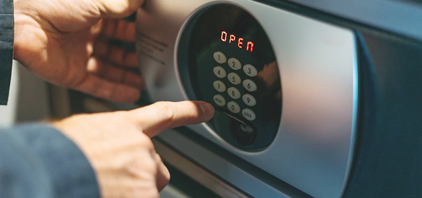 Cash Safe Openers in McFarland, California