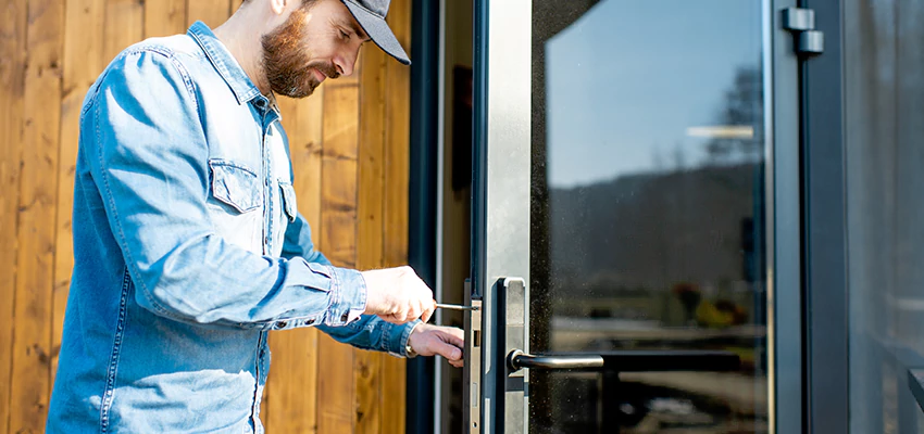 Frameless Glass Storefront Door Locks Replacement in McFarland, CA