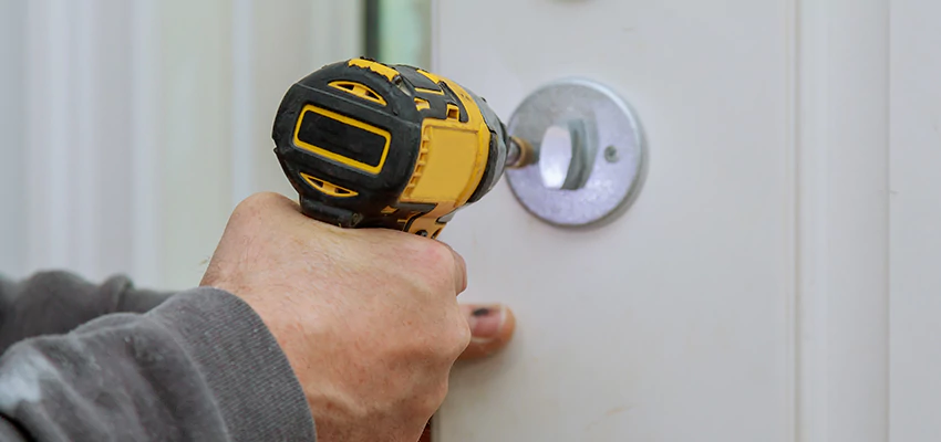 Street Locksmith For Smart Lock Repair in McFarland, CA