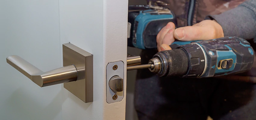 Broken Door Handle Lock Repair in McFarland, California